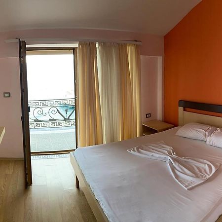 Lini Kukesi Resort Aldo מראה חיצוני תמונה