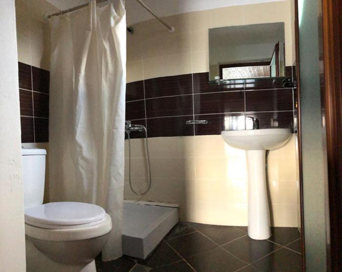 Lini Kukesi Resort Aldo מראה חיצוני תמונה