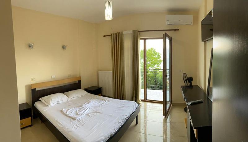 Lini Kukesi Resort Aldo מראה חיצוני תמונה